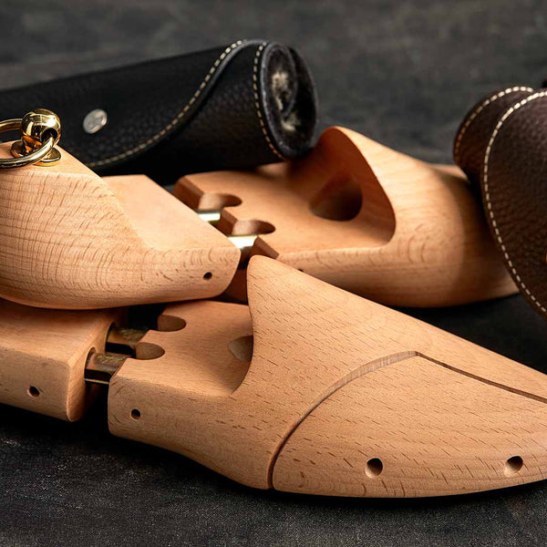 サイズ40 25 0 25 5cm LA CORDONNERIE ANGLAISE コルドヌリ アングレーズ 木製シューツリー EM500E 靴用品 靴の専門店 NEXTFOCUS ONLINE STORE